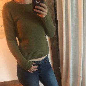 Cute green sweater!